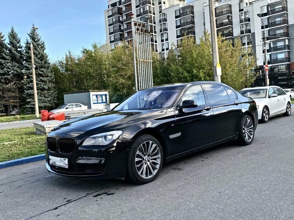 Бмв 750 f01. BMW 750i f01. BMW f02 750 Black. BMW 7 f01 4.4.