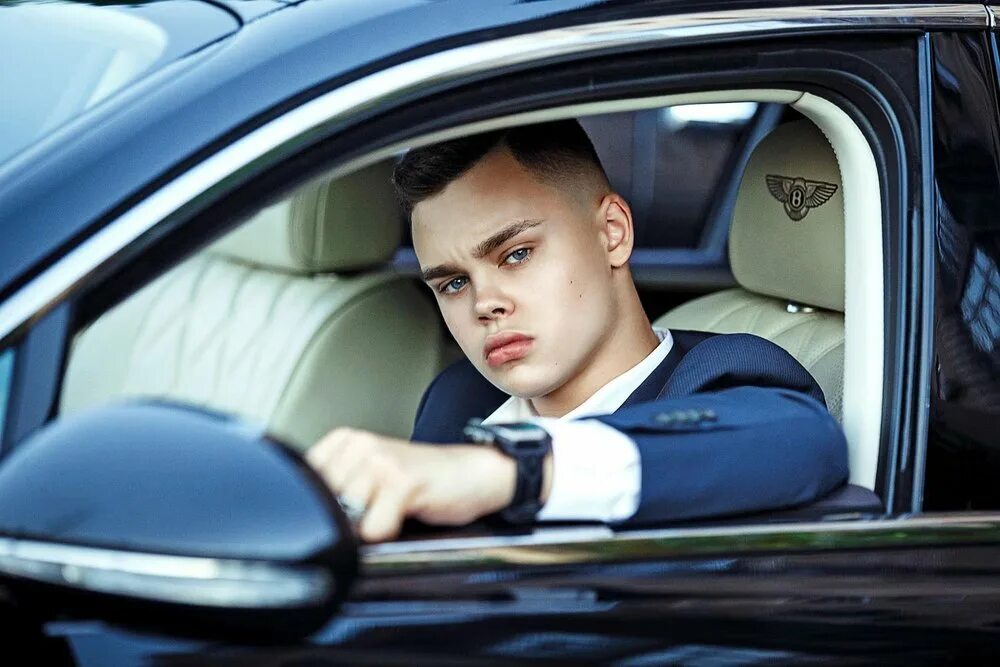 mens fashion cars - Google Search Car poses, Men cars photography, Portrait phot