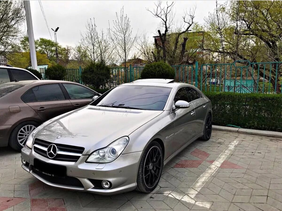 Венгалюи. Mercedes AMG 5.5 CLS 219. Mercedes CLS 219 AMG. Mercedes Benz CLS AMG 55 2005. CLS 5 5 AMG 2005.