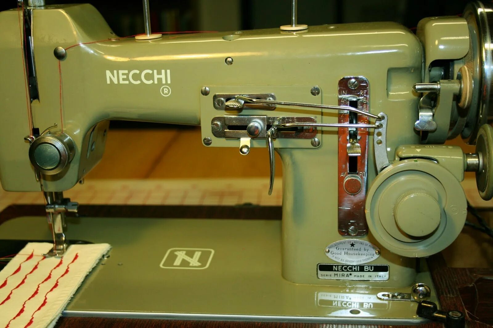 Швейная машинка с двойной