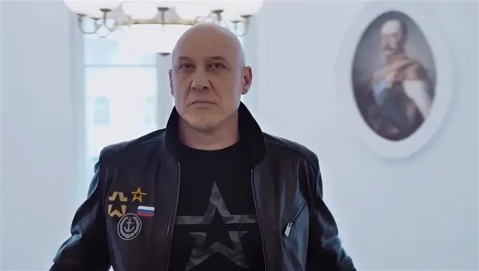 Денис майданов. Денис майданов чёрное море. Лысый денис майданов. Майданов черное море клип. Денис майданов.