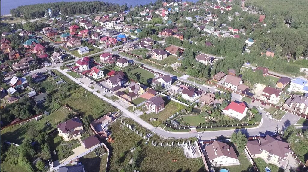 Загородный поселок в барнауле. Поселок залесье екатеринбург. Коттеджные поселки верхняя пышма. Образцово коттеджный поселок екатеринбург. Завидово, деревня мокшино.