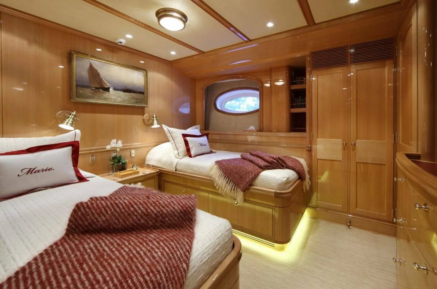 Каюта энтерпрайз 1701. Каюта форум. Размер каюты на яхте. Катер адмиральский 371. Mery fisher 795 каюта.