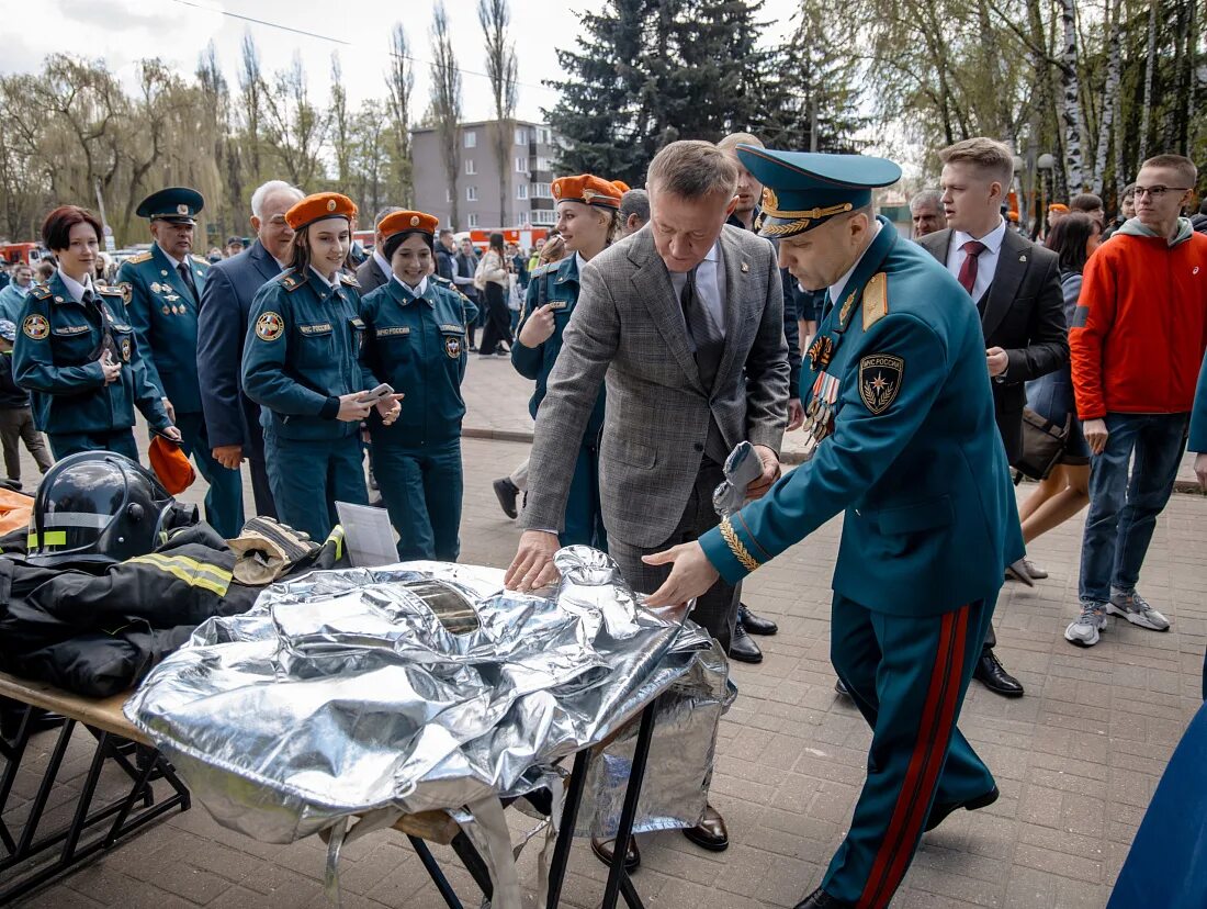 С праздником пожарной охраны. День пожарной охраны Курск. Профессиональный праздник пожарных. 30 Апреля праздник пожарной охраны. Какого числа день пожарной охраны в 2024