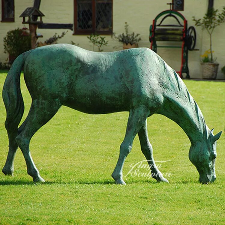 Скульптура лошади. Статуя коня. Памятник лошади. Огромная скульптура лошади. Телосложение лошади 5 букв