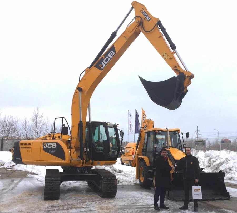 Купить экскаватор в челябинский. Парк техники JCB. Строительная компания JCB. Техника в лизинг JCB В России. СТРОЙЭКОРЕСУРС парк техники.