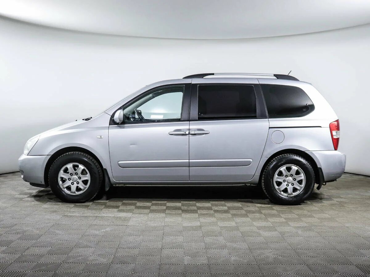 Kia Carnival 1 поколение рестайлинг минивэн