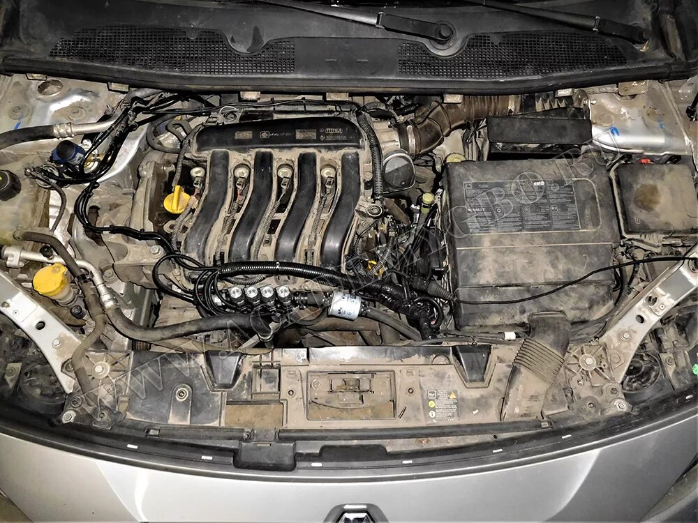 Декоративная крышка на двигатель 2.0 окончание. - Renault Fluence, 2 л, 2015 год