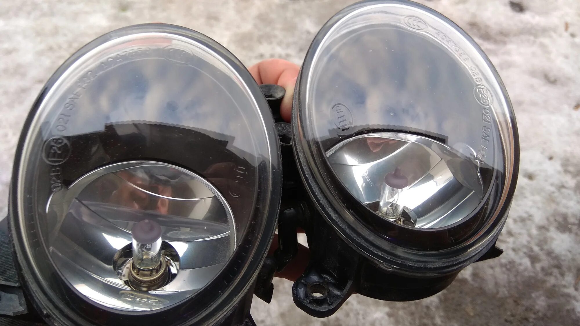 Стекло фары газ 3110 левое артикулы. Фара со стеклом. Е34 габарит фары. Фара со стеклом. Стекло фары фг-305.