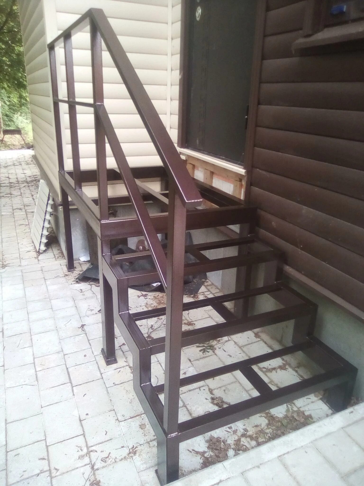 Крыльцо из профтрубы