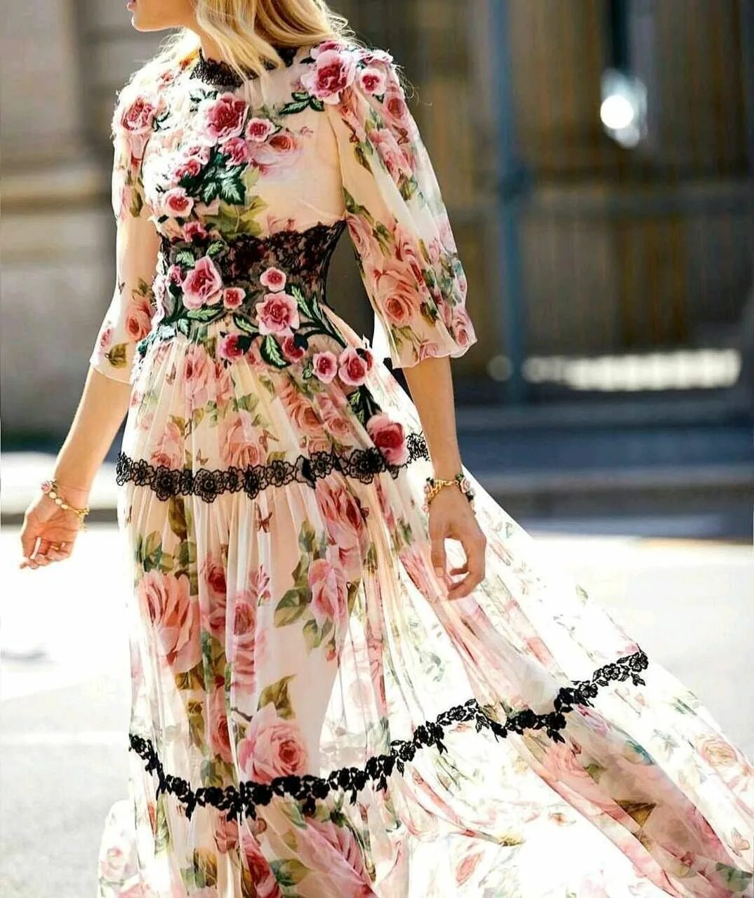 Шифоновые платья Дольче Габбана 2018. Dolce Gabbana платье розы 2018. Тренч из органзы Дольче Габбана. Вечернее платье в цветочек