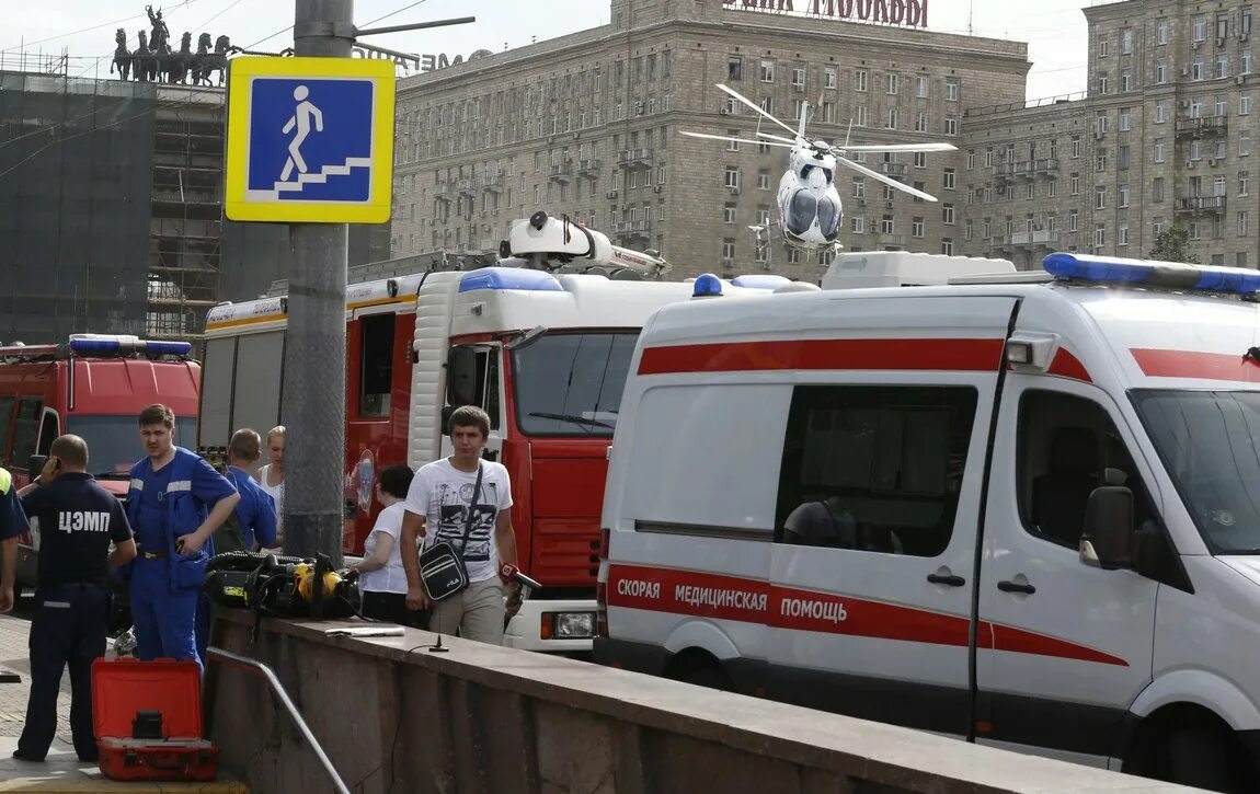 Катастрофы в метрополитене. Авария в метро Славянский бульвар парк Победы. Авария на Арбатско-Покровской линии 2014. Авария парк Победы Славянский бульвар. Авария метро Славянский бульвар 2014.