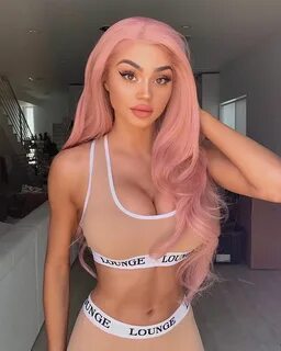 Разумеется, речь идёт о деятельности Кристен на OnlyFans