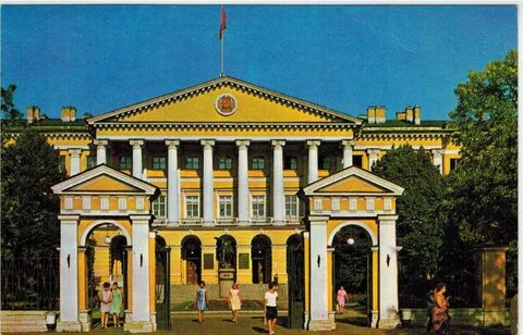 Смольный институт благородных девиц архитектор