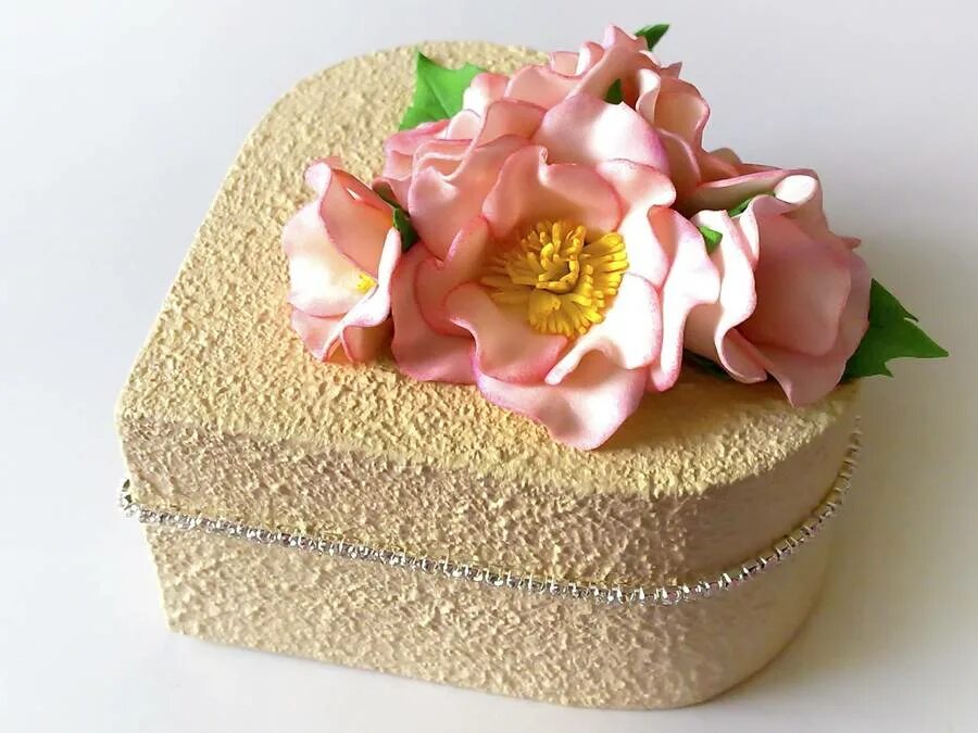 шкатулка с цветами. коробочка из фоамирана своими руками. шкатулка из фоамирана. коробочка из фоамирана своими руками. шкатулка с цветами.