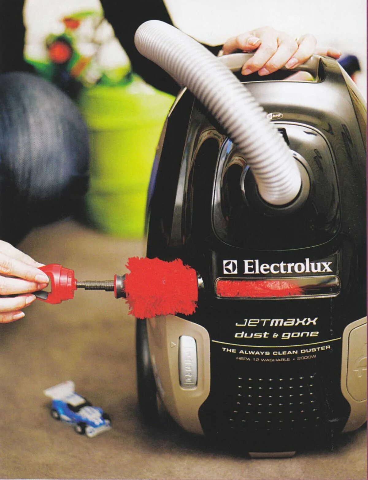 пылесос electrolux zsc 69fd2. уборка пылесосом. Electrolux jetmaxx 2000w. пылесос статическое электричество. пылесос статическое электричество.
