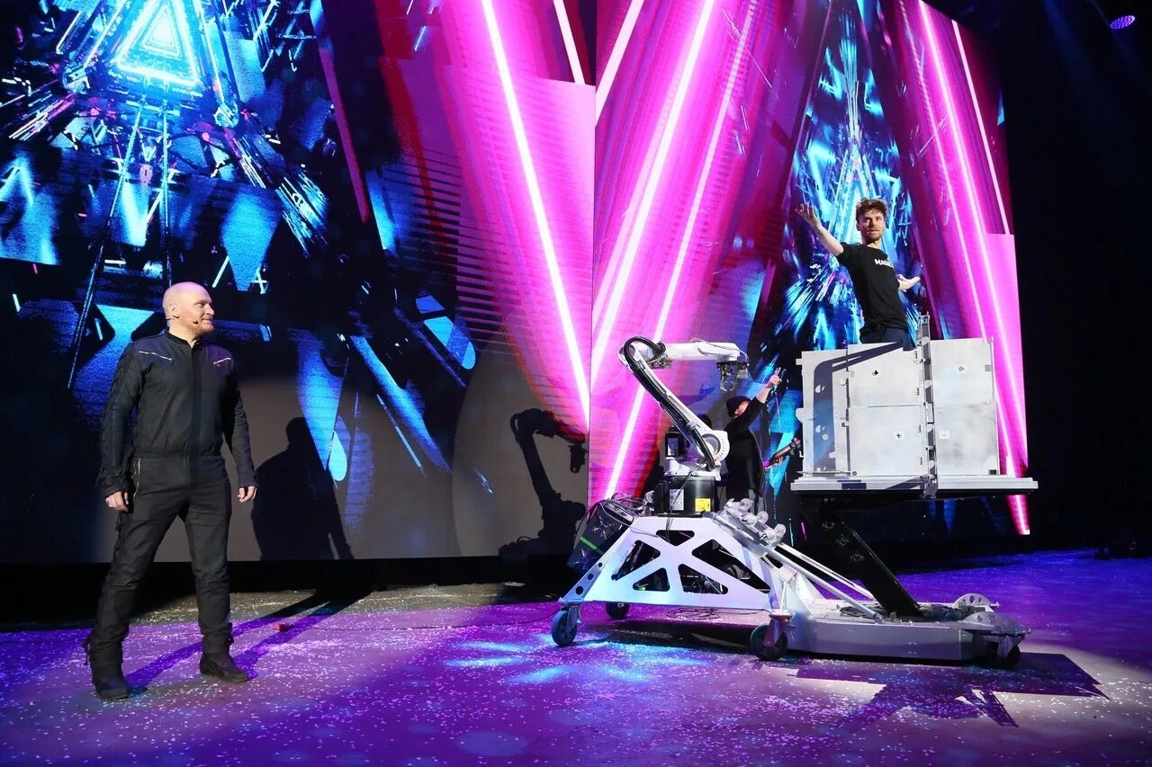 Братья сафроновы интервью 2019. Братья сафроновы шоу. Иллюзионисты братья сафроновы. Сафроновы представление 2023. Сафроновы представление 2023.