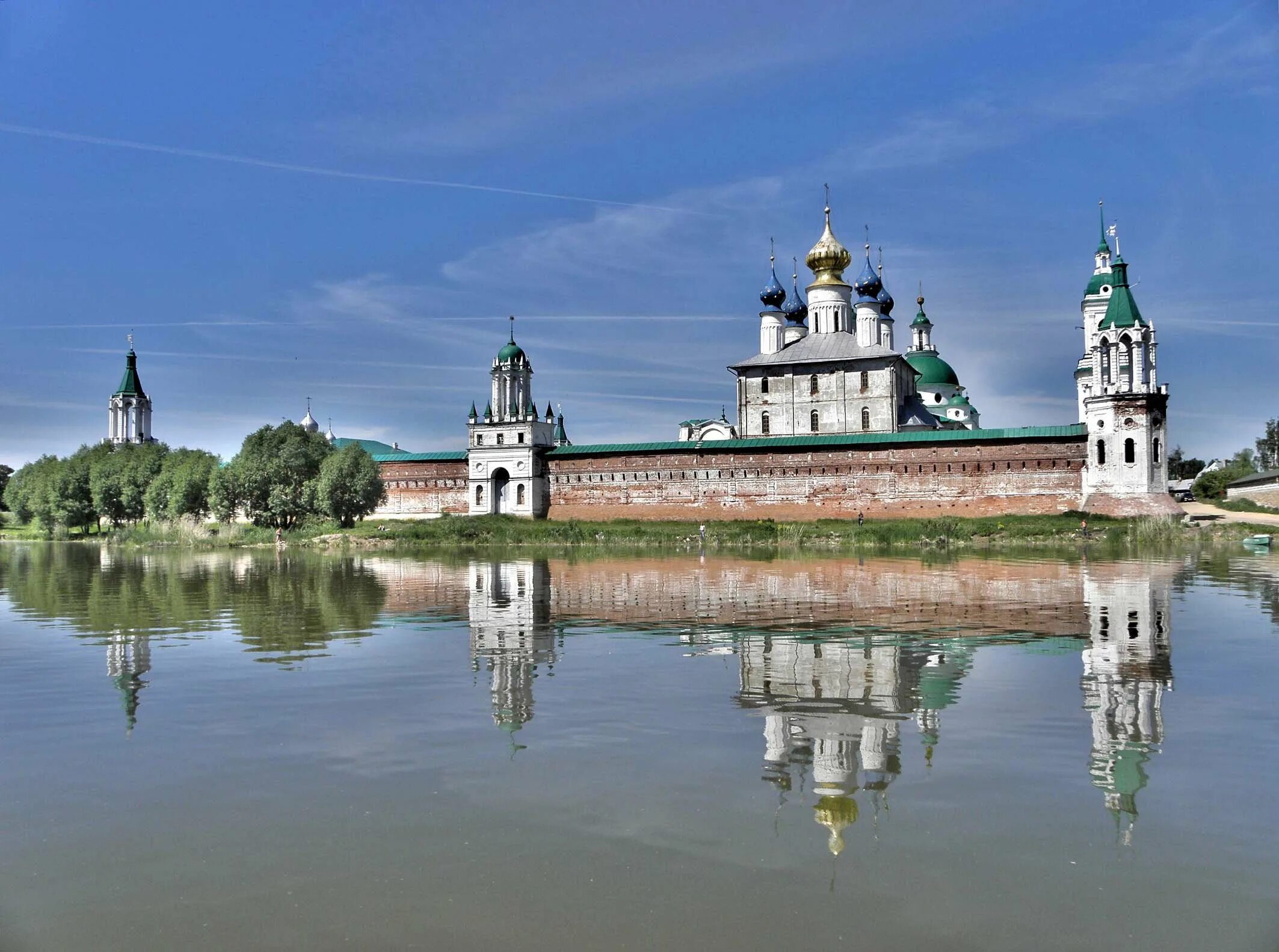 Золотое кольцо ярославская область. Ростов Великий Ярославская область башня. Озеро Неро. Ростов Великий достопримечательности озеро Неро. Достопримечательности Великого Ростова Великого.