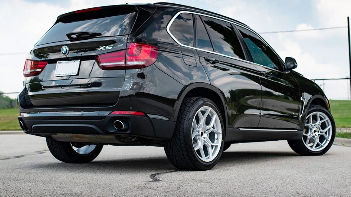 Bmw 70. Bmw x5 f15. Бмв х5 2013 черный. X 5 150 25. Бмв х5 2014.