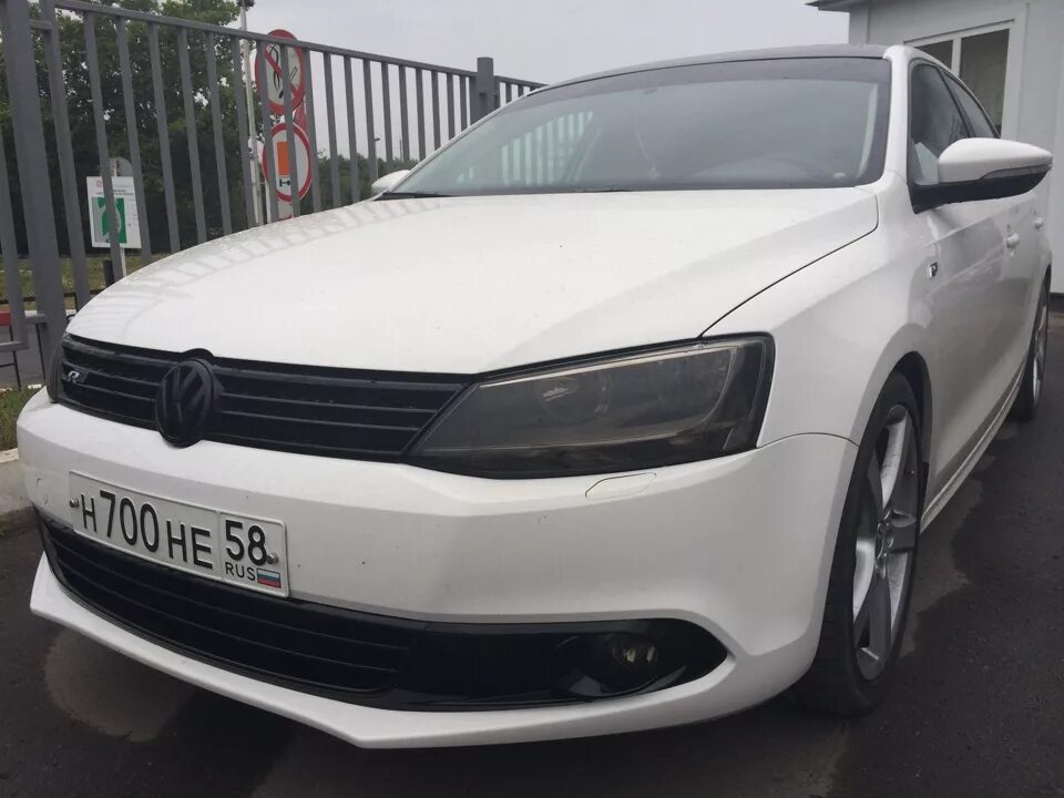 Снимаем решетку джетта 6. Jetta 6 антихром. jetta 7 антихром. антихром джетта 6 белый. решетка радиатора volkswagen jetta 6.