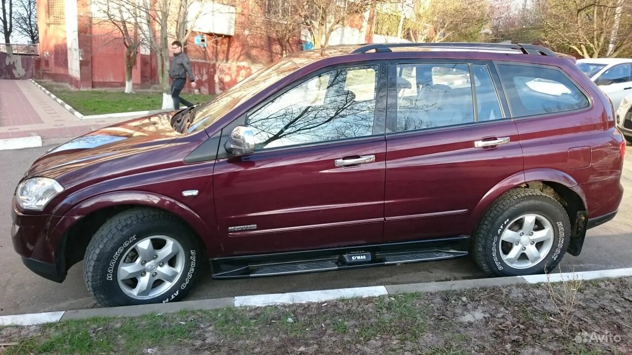 Купить саньенг владивосток. Саньенг Кайрон 2008. SSANGYONG Kyron бордовый. Кайрон 2008 дизель. Санг Йонг Кайрон 2008.