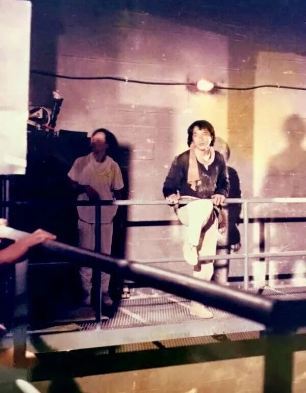 доспехи бога 3 миссия зодиак. доспехи бога съемки. доспехи бога съемки. доспехи бога места съемок. доспехи бога мотоцикл.