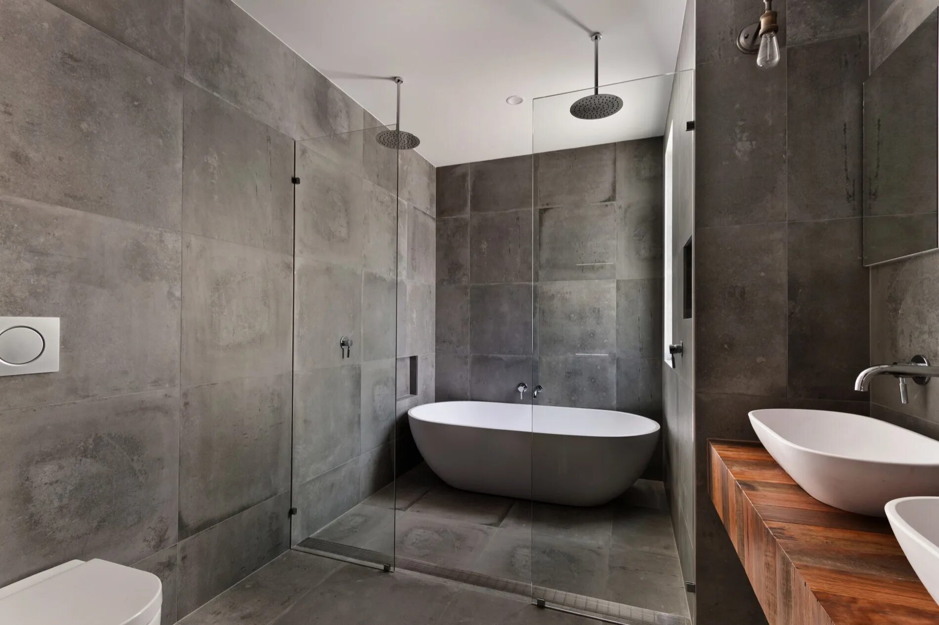 Плитка на бетонную стену. Серая ванная. Серая ванная комната. Ванная бетон. Ванная комната в современном стиле дерево бетон.