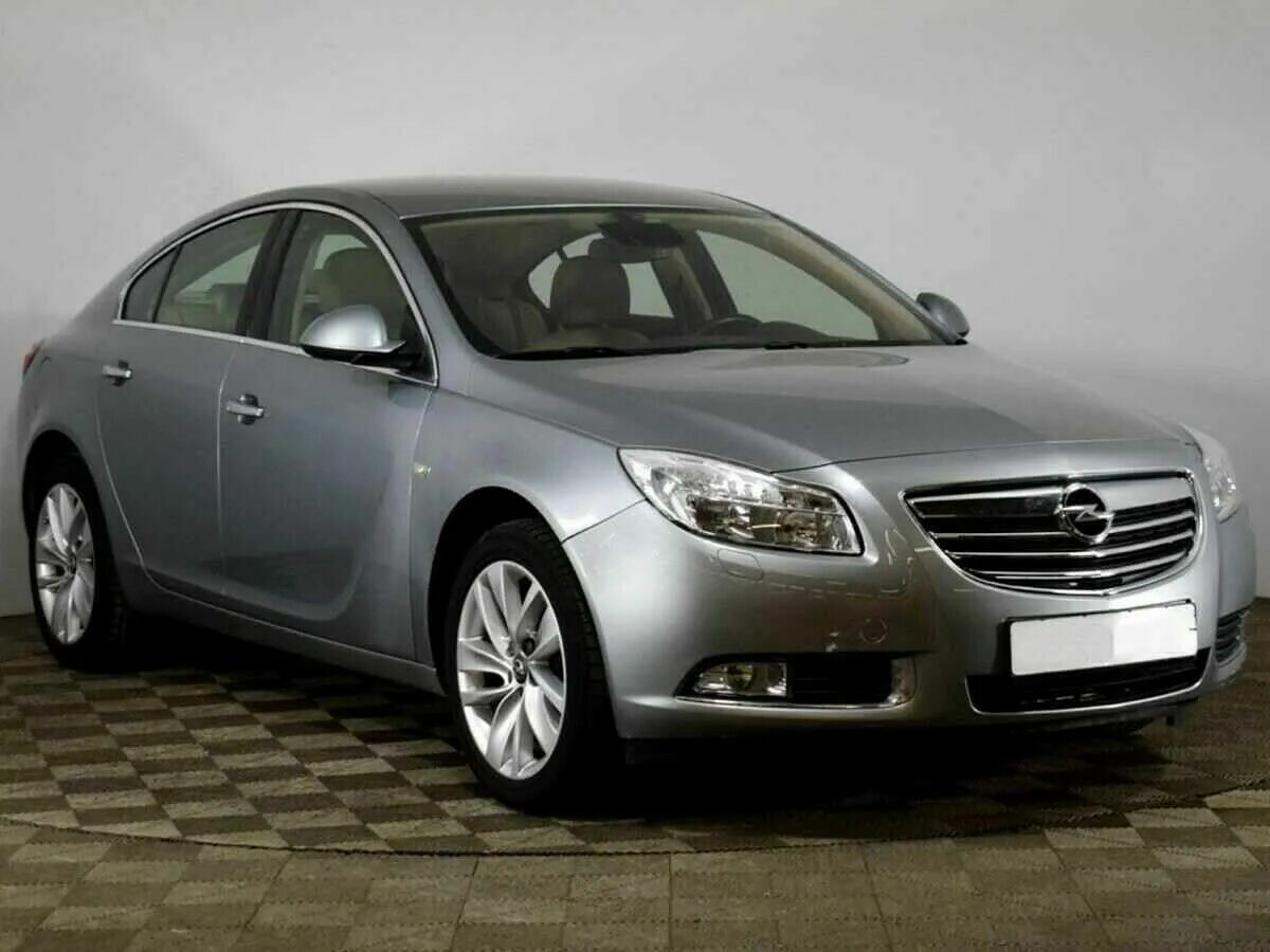Купить опель инсигния 2. Opel Insignia 2.0. Опель Инсигния 2012 2.0. Opel Insignia 2012 2.0 Turbo. Опель Инсигния 2013 2.0 турбо.