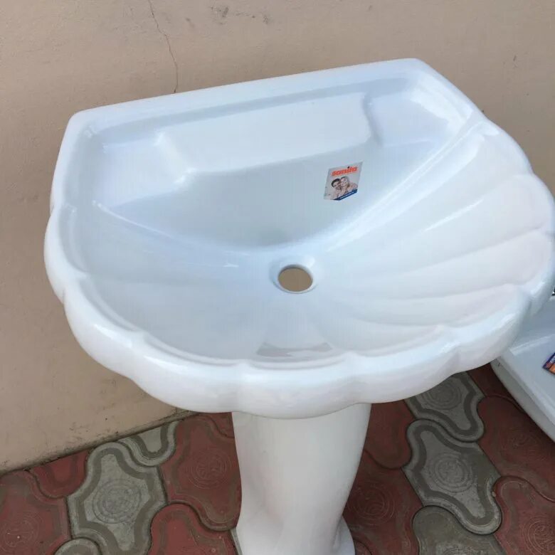 Раковина ракушка с пьедесталом. Раковина санита ромашка. Раковина ромашка с пьедесталом. Раковина санита ромашка с пьедесталом. Раковина sanita ромашка 60x45 romsawb01.