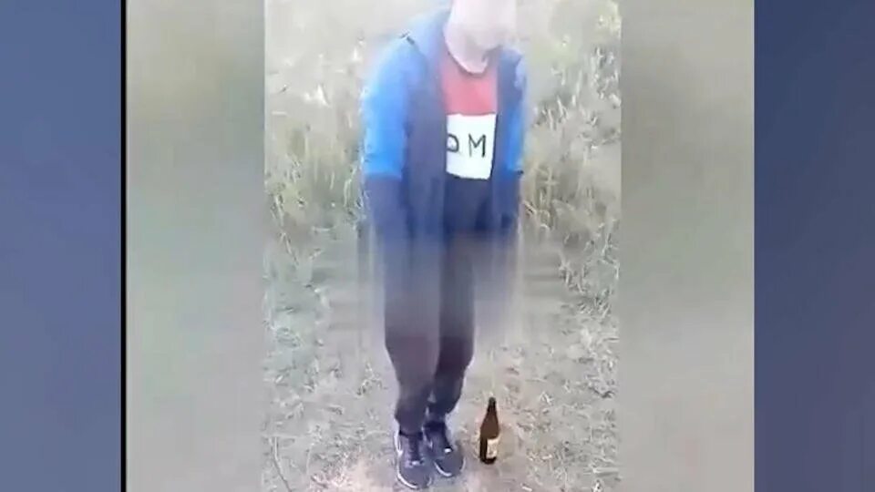 Садилась на бутылку и порвала. В ульяновске избили подростка. избиение школьника в ульяновске. избиение подростка сверстниками. подросток сел на бутылку.