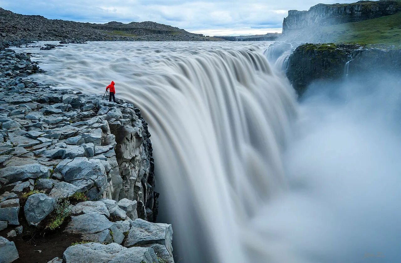 Водопад Dettifoss, Исландия. Исландский водопад Деттифосс. Водопад Деттифосс (Dettifoss),. Деттифосс-самый большой водопад в Европе. Могучие водопады