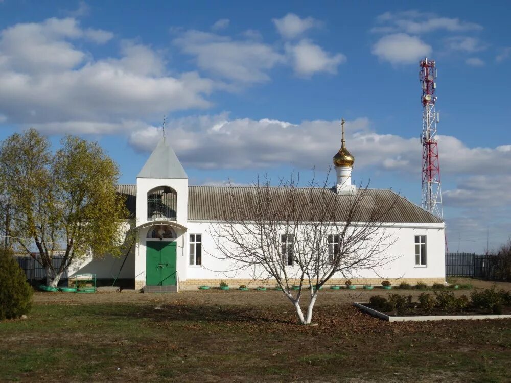 Погода в приморке неклиновский район ростовской области. Храм Приморка Неклиновский район. Неклиновский район село Приморка. Петропавловский храм с.Приморка.