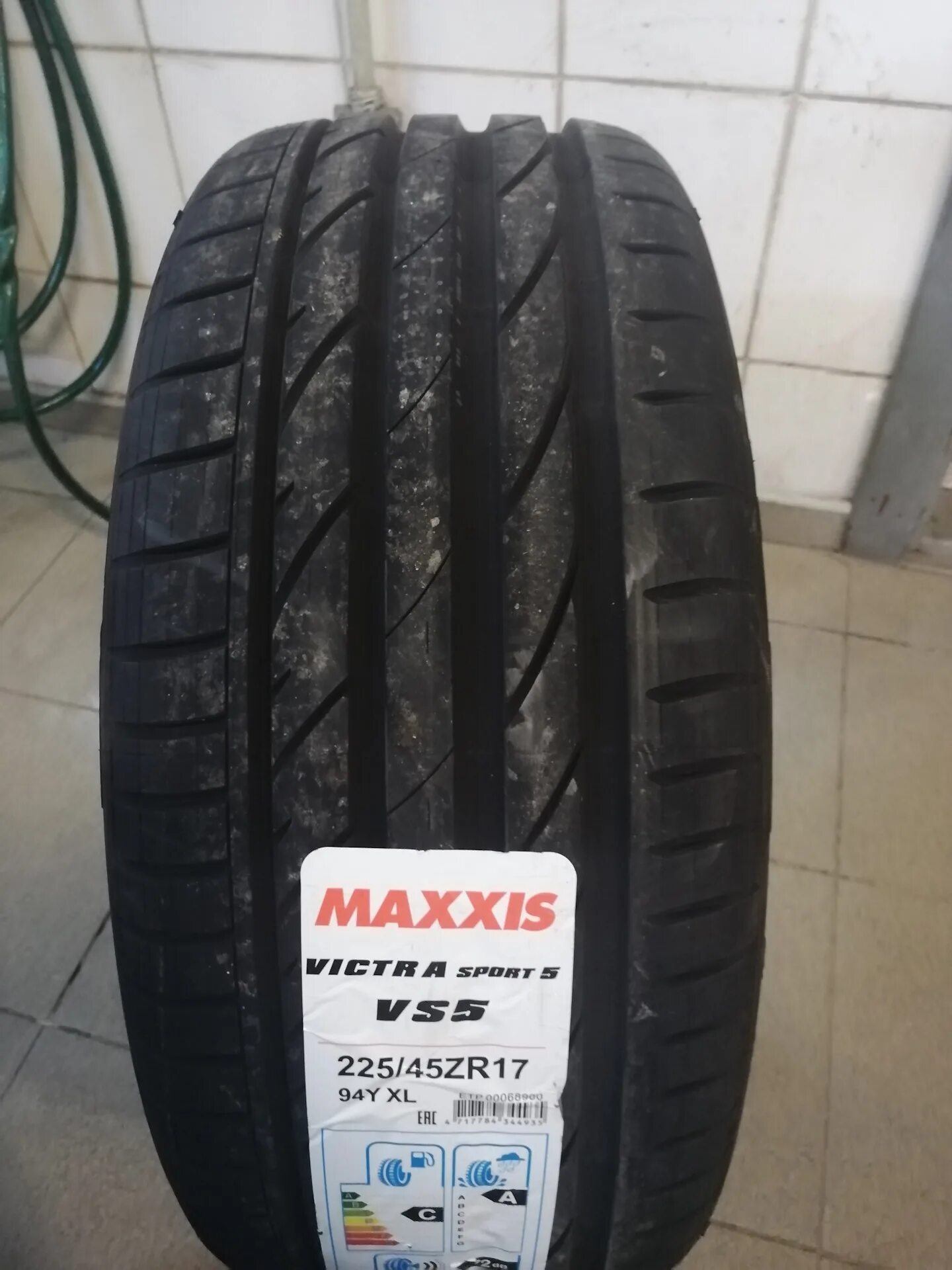 Maxxis vs5. Maxxis vs5 225/45 r17. Maxxis Victra Sport vs5. Maxxis Victra Sport vs-5 225/45 r17. Шины maxxis sport 5 отзывы