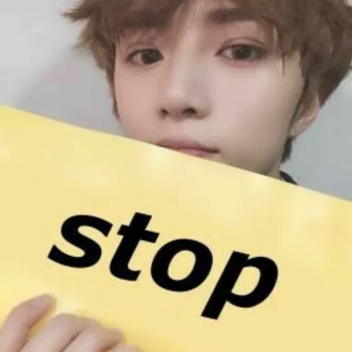 Мем хештеги. Txt мем. beomgyu funny. beomgyu cards. txt memes beomgyu with gun.