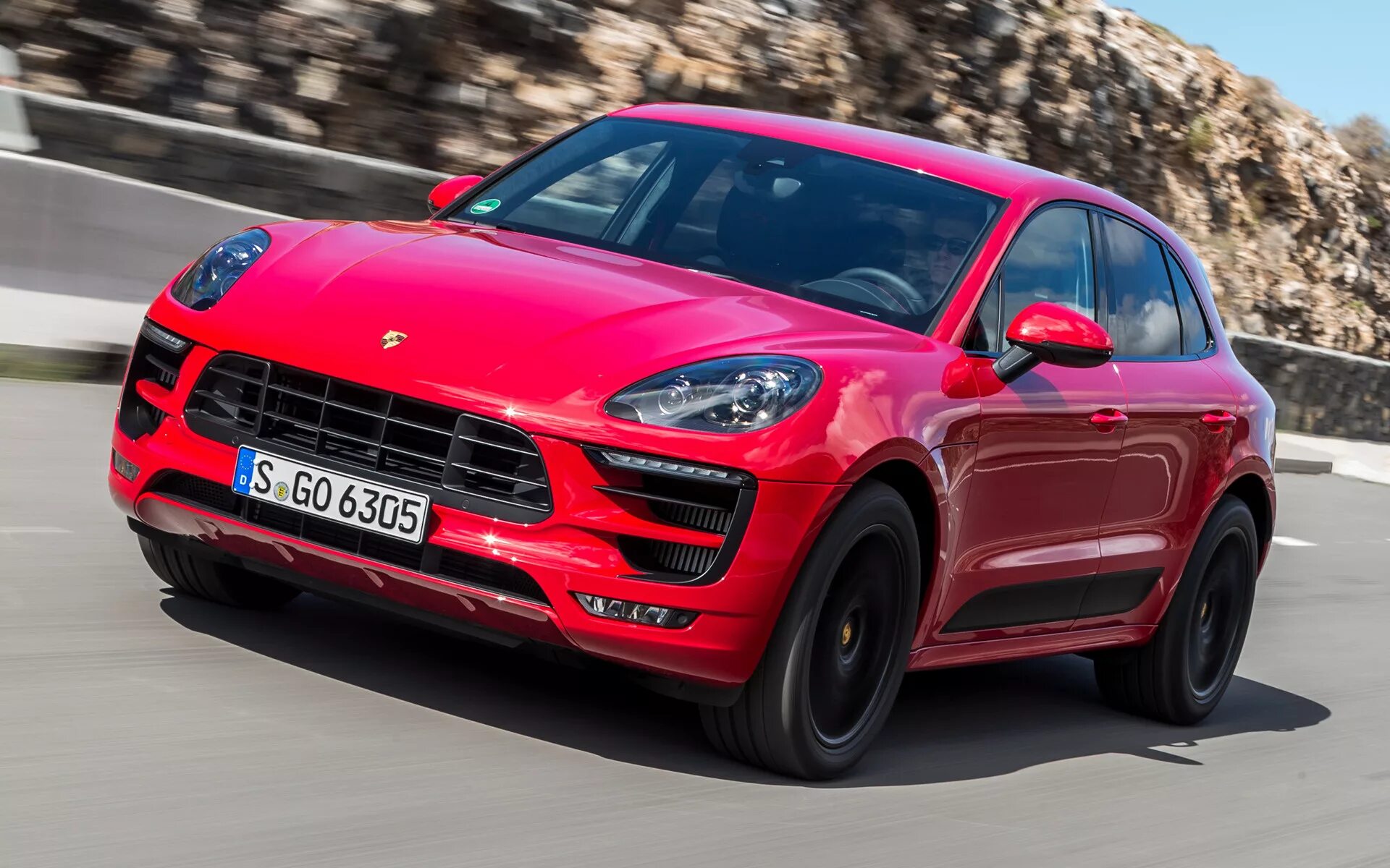 Amore макан. Porsche Macan GTS. Порше Макан красный 2021. Porsche Macan GTS красный. Порше Макан 2015 красный.