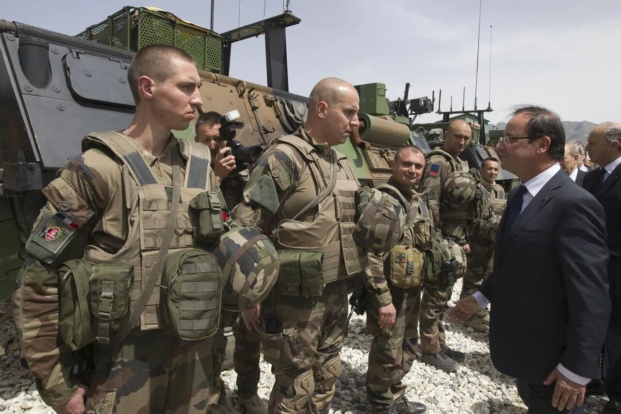 Французский четверо. Армия Франции в Афганистане. Спецназ Франции в Афганистане. Французская армия в Афганистане. Французские войска в Афганистане.