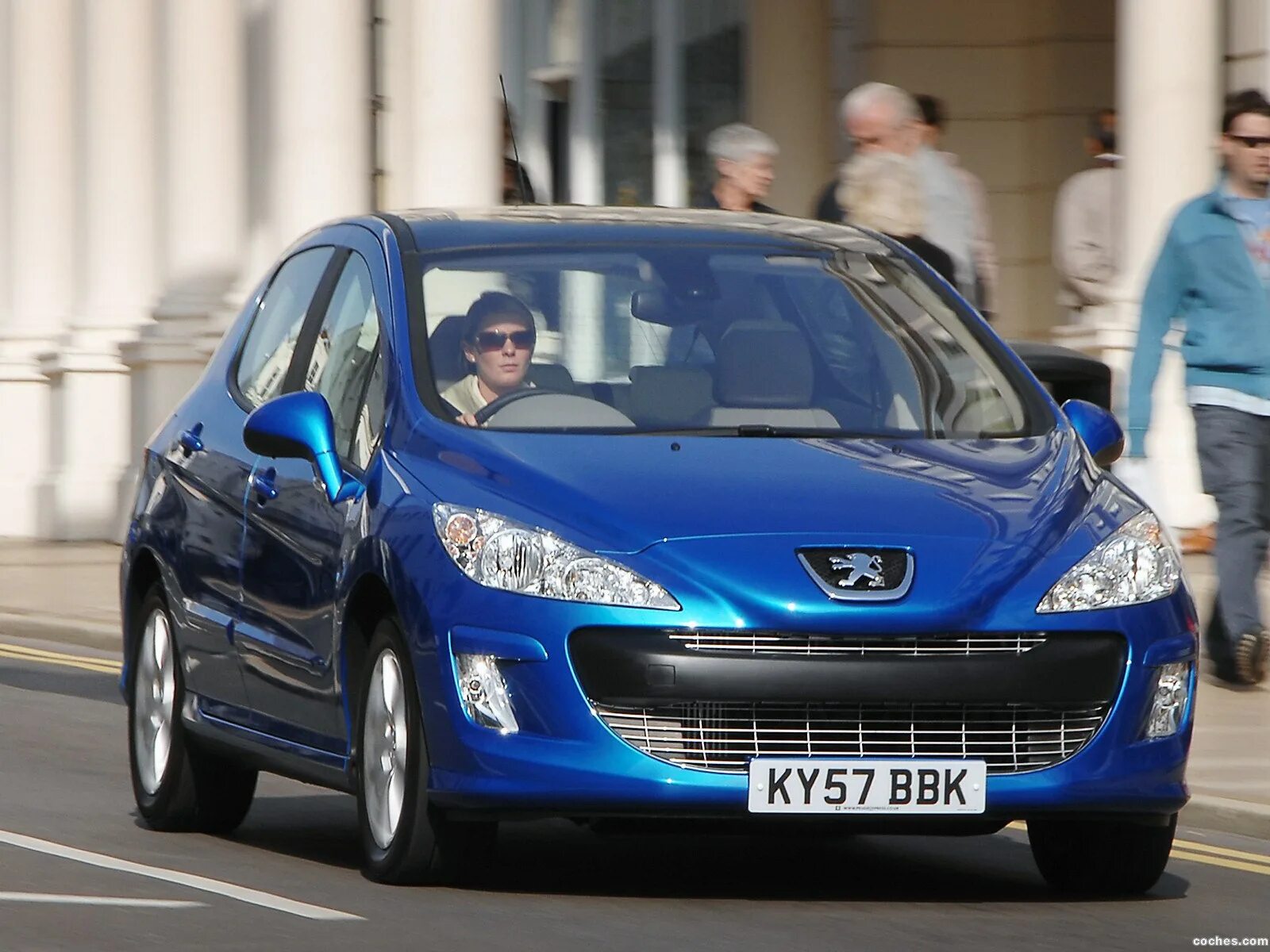 Купить пежо в москве у официального дилера. Пежо 308 2007. Peugeot 308 2007. Машина Пежо 308. Пежо 308 2007 года.