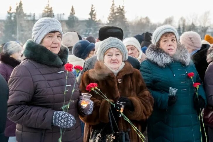 Пенсионный возраст понижение новости на сегодня. Февральские праздники в 2023 году. Россияне. Самый длинный день в 2023. Февральский день.