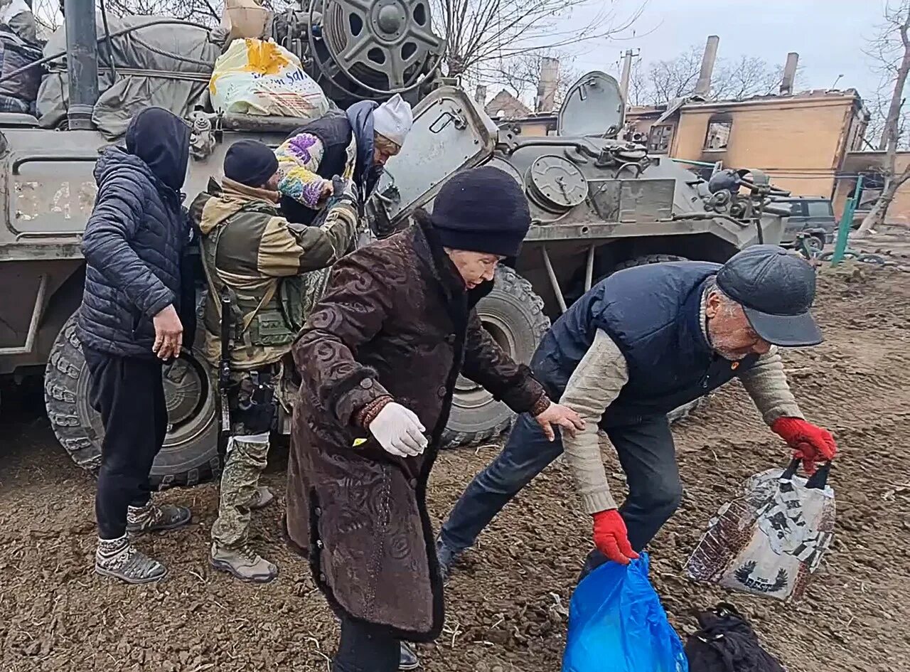 Беженцы из мариуполя. Беженцы из мариуполя. Беженцы харьковская. Мариуполь беженцы. Русские беженцы.