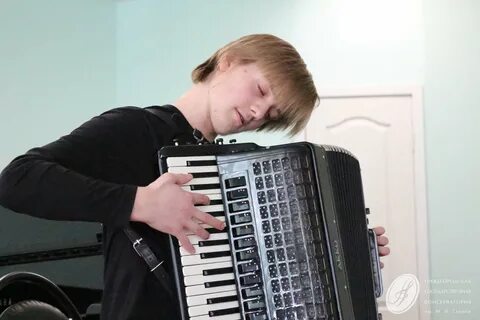Лида учится в музыкальной