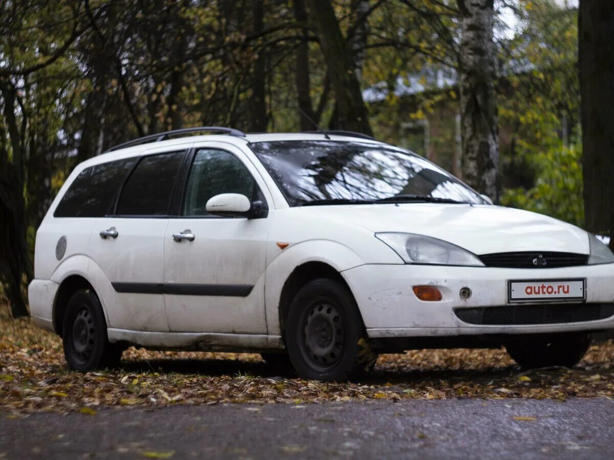 Форд фокус 1 универсал 2000 год. Форд фокус 1 универсал белый. Ford Focus 2000 универсал белый. Форд фокус универсал 2000 года белый. Купить форд фокус 2000