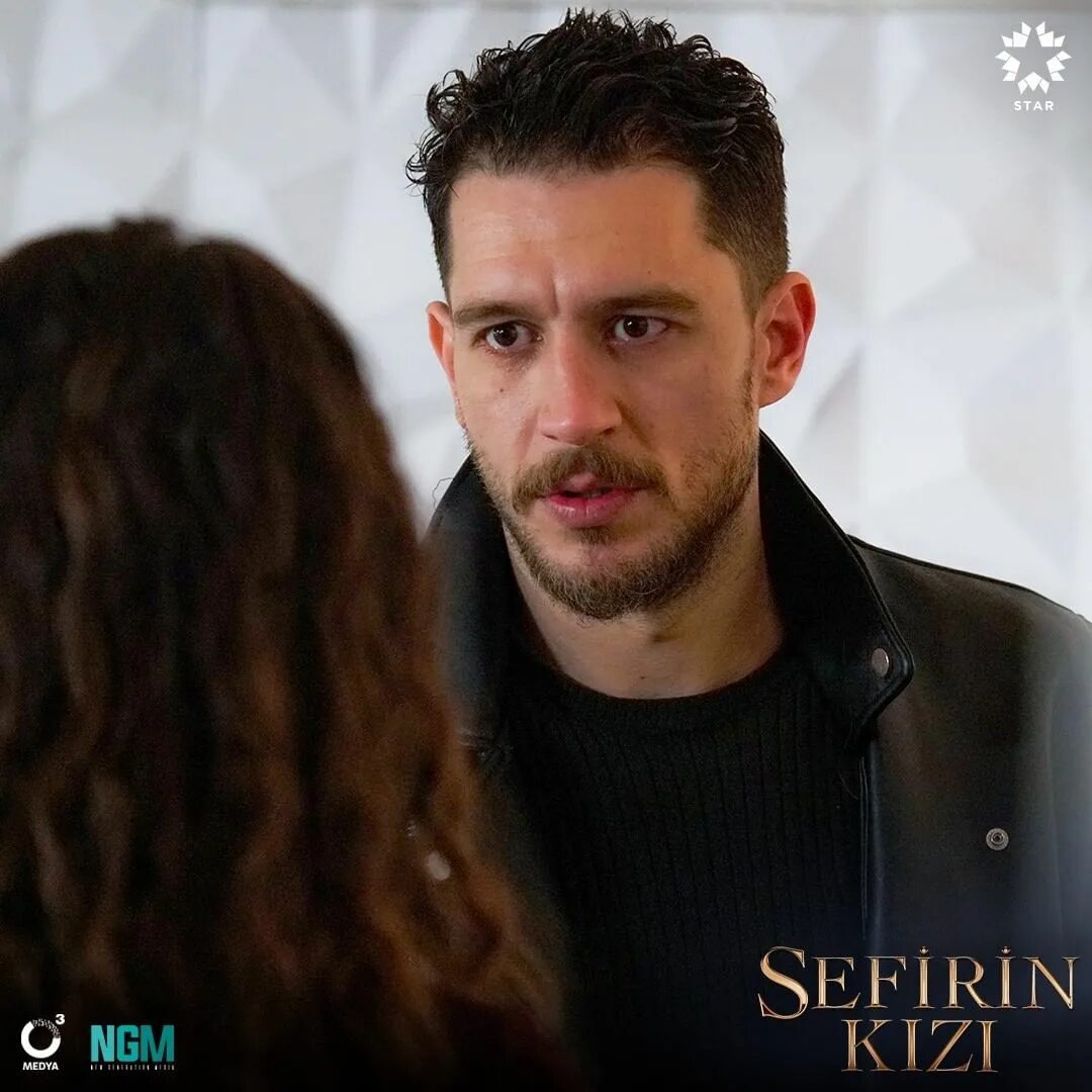 мелис иситен ураз каигилароглу. турецкий актер гедиз. ураз кайгылароглу в сериале дочь посла. дочь посла турецкий сериал 2019. ураз кайгылароглу гедиз.