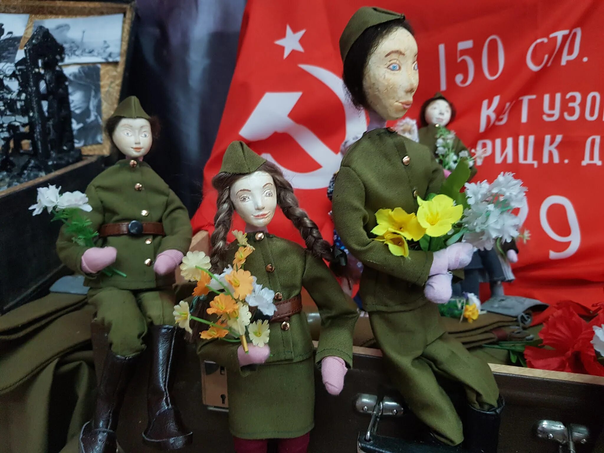 Конкурс и помнит мир спасенный. И помнит мир спасенный. мы помним мир спасенный. и помнит мир спасенный конкурс. и помнит мир спасенный макет.
