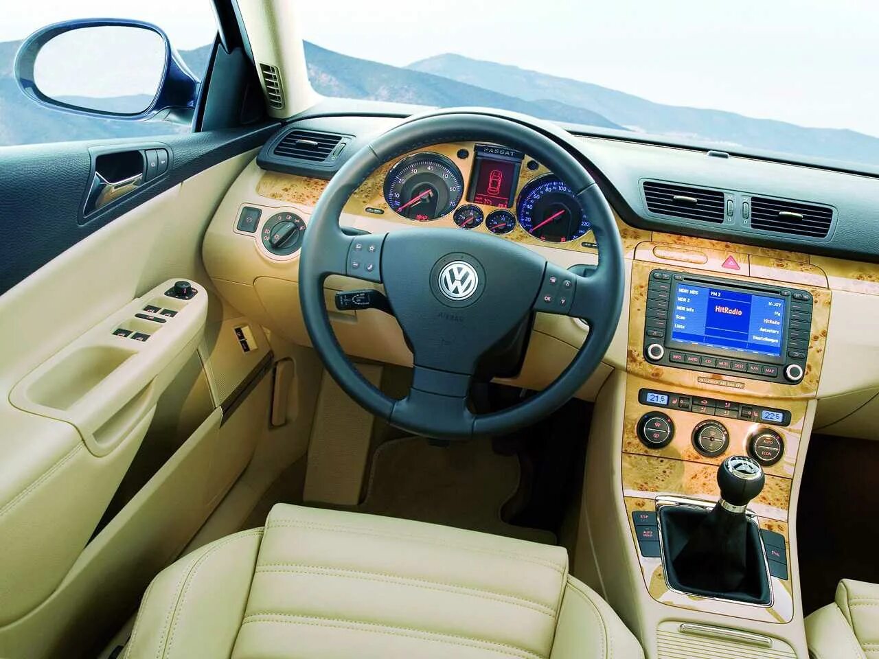 Пассат б6 2.0 fsi купить. Фольксваген Пассат b6 салон. Volkswagen Passat 2006 салон. Volkswagen Passat b6 салон. Volkswagen Passat 2005 Interior.