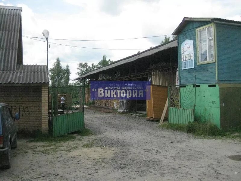Погода в больших дворах павлово. Дворы больших домов. Красивая д. Чащинские дворики часовня. Деревня чисто перхурово.