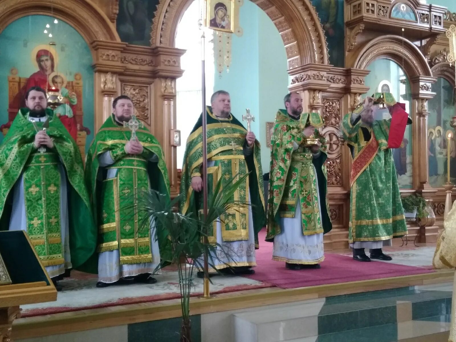 Свято Троицкий храм Гулькевичи. Свято-Троицкий храм города Гулькевичи.. Свято Троицкий храм и храм Гулькевичский. Фото Свято - Троицкий храм г. Гулькевичи. Телефон свято троицкого