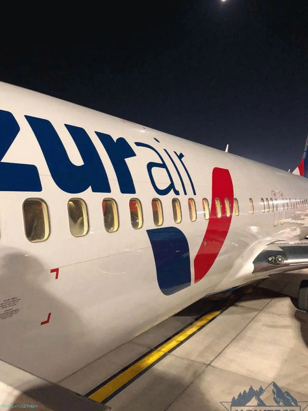 Azur туры. Azur Air самолеты. Azur Air чартерные рейсы. Самолет авиакомпании Азур АИР. Боинг 737 200 Азур Эйр.