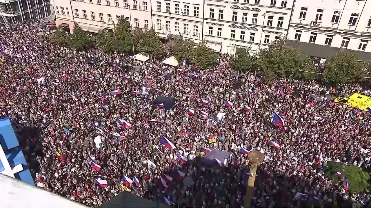 Митинг. Митинги в Европе. Мирная демонстрация. Население митинг.