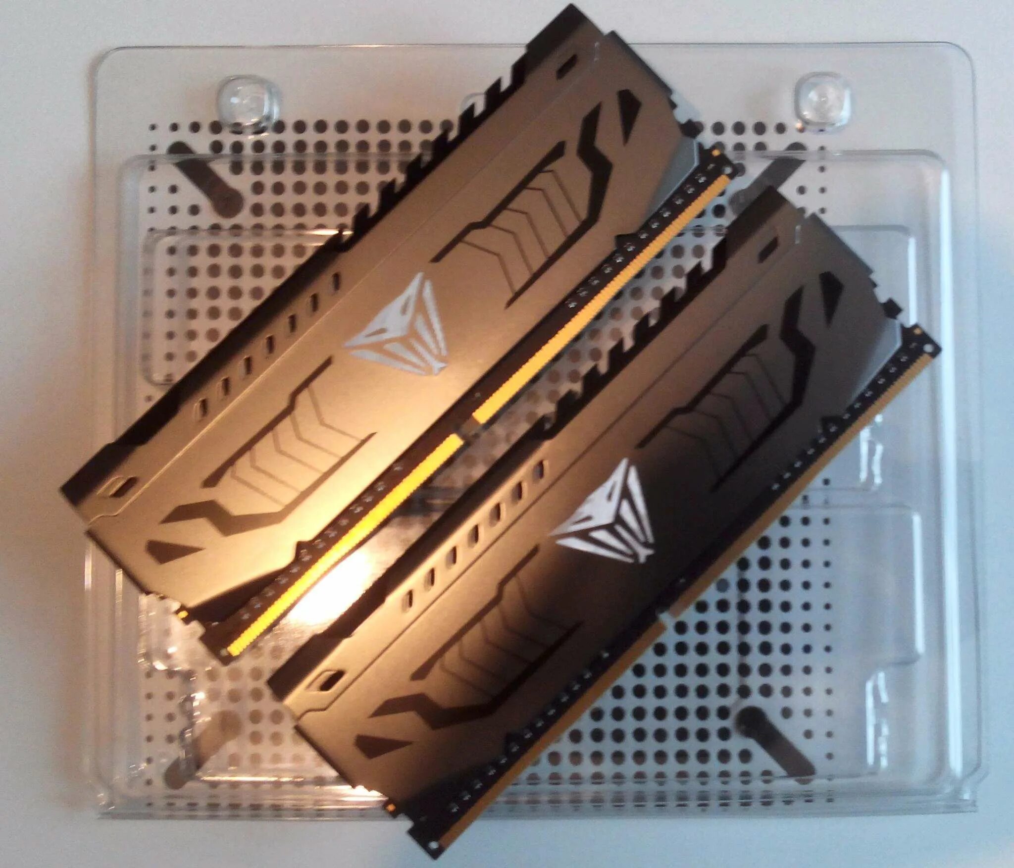 Viper steel 3200. Viper steel 3200. Оперативная память viper 16 gb ddr4. Viper steel 3200. Разгон памяти вайпер стил до 3200.