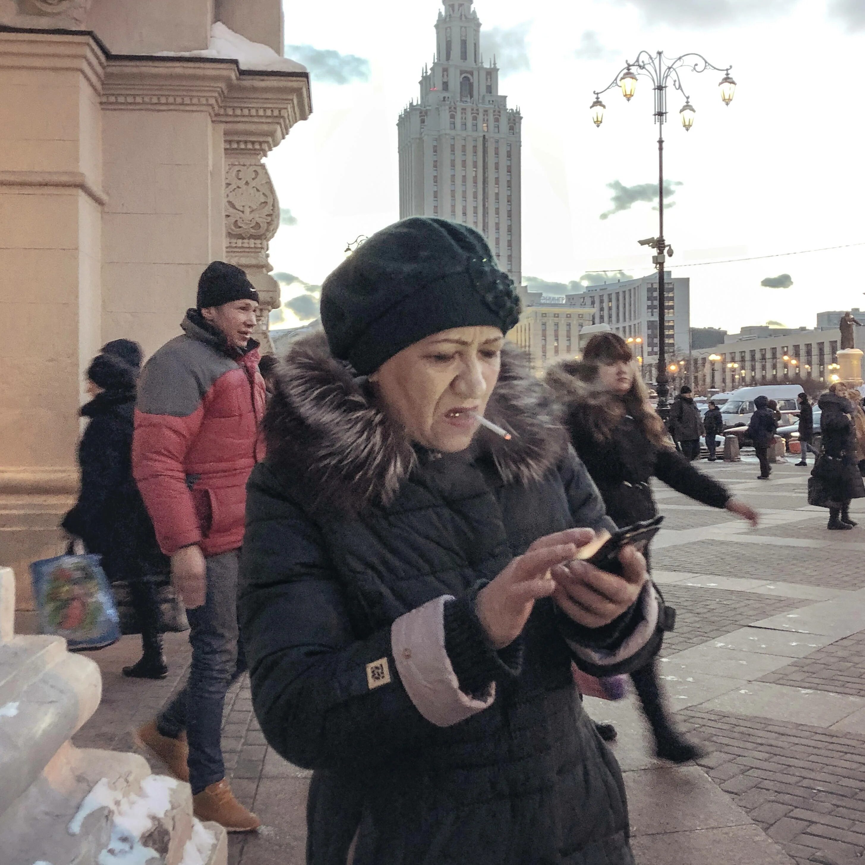 В москве проживает человек. Москва люди. Жители Москвы. Уличная фотография Россия. Россия человек.